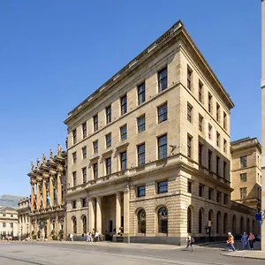The Grand, A Luxury Collection Hotel, شقة فندقية